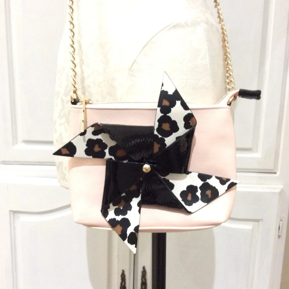 Betsey Johnson Leopard print pink cross body purse bag clutch small faux leather